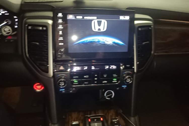 Used Honda UR-V 2017 370TURBO Four-Wheel Drive Prestige Edition China V Audio And AC Panel