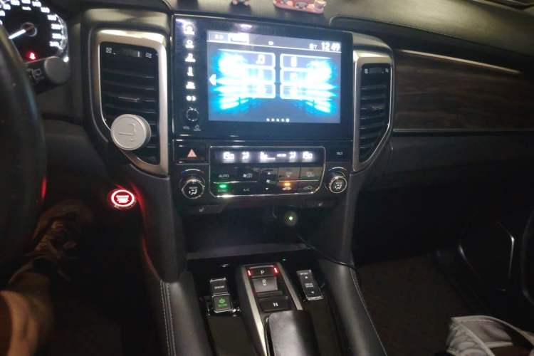 Used Honda UR-V 2017 370TURBO 2WD Prestige Edition China V Audio And AC Panel