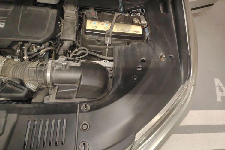 Used Honda UR-V 2017 370TURBO 2WD Prestige Edition China V Engine Bay Left