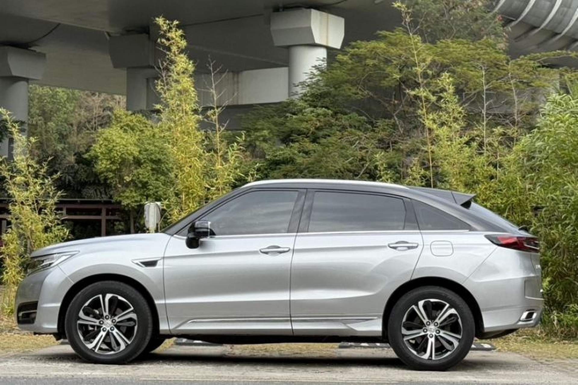Used Honda UR-V 2017 370TURBO Four-Wheel Drive Prestige Edition China V Exterior 4