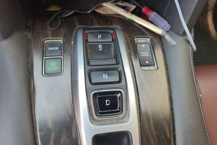 Used Honda UR-V 2017 370TURBO 2WD Prestige Edition China V Gear Lever