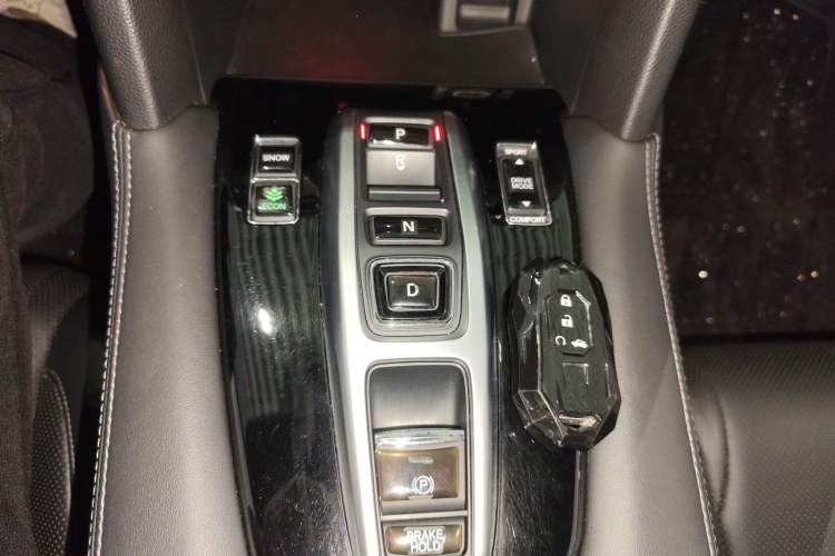 Used Honda UR-V 2017 370TURBO Four-Wheel Drive Prestige Edition China V Gear Lever