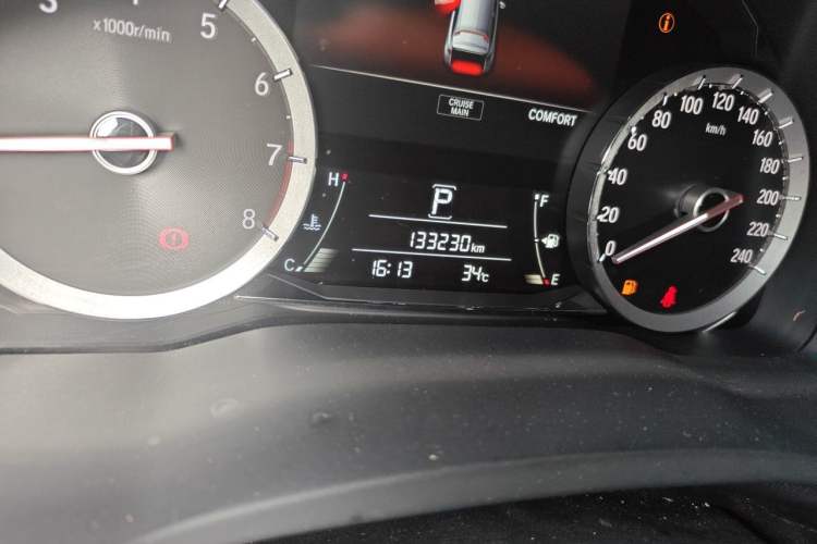 Used Honda UR-V 2017 370TURBO Four-Wheel Drive Prestige Edition China V Odometer Close Up