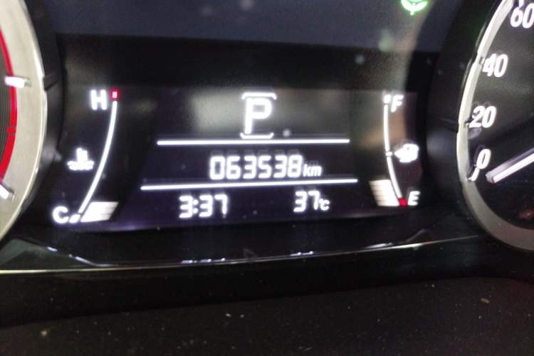 Used Honda UR-V 2017 240TURBO Two-Wheel Drive Classic Edition China VI Odometer Close Up