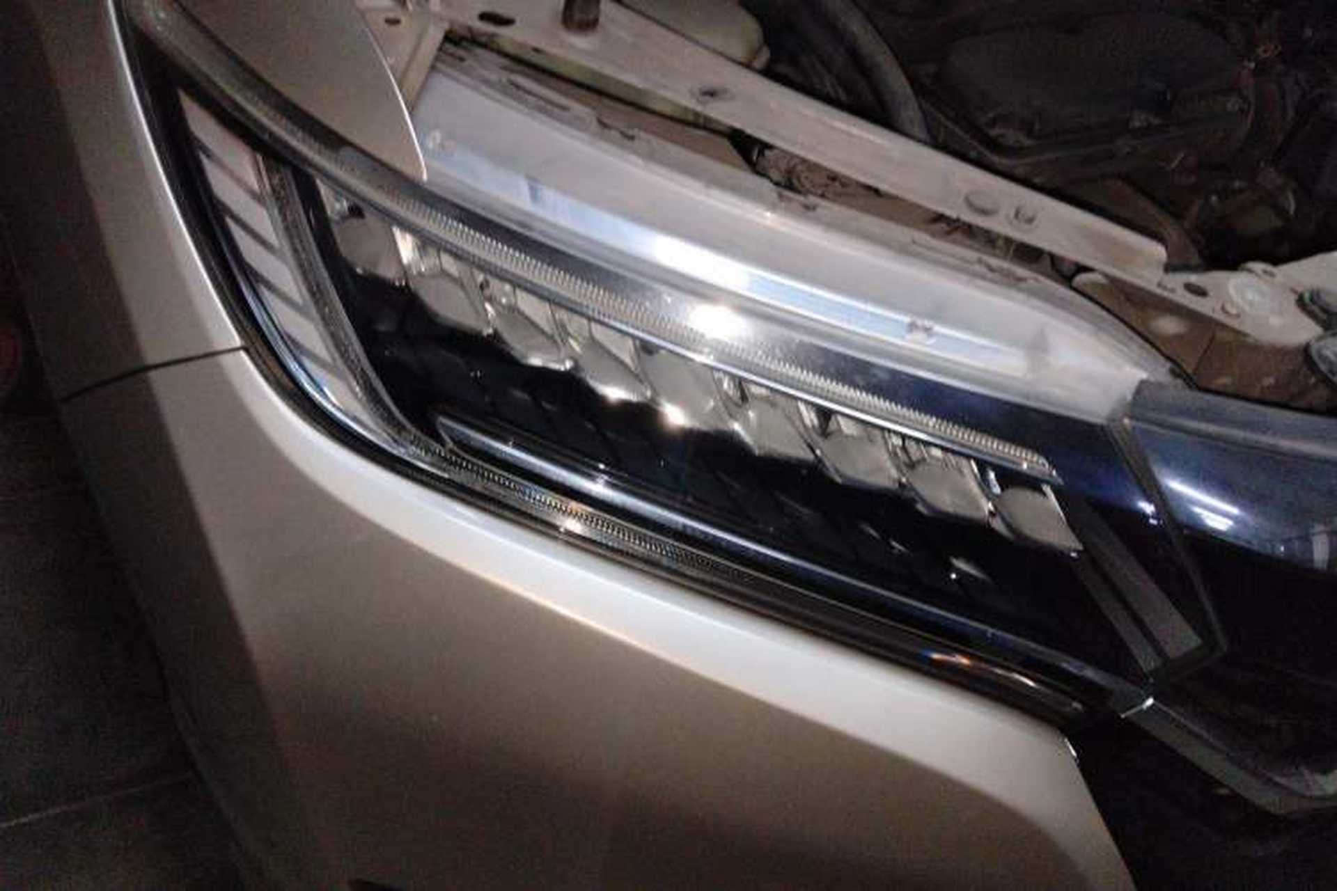 Used Honda UR-V 2017 370TURBO 2WD Prestige Edition China V Right Front Headlight