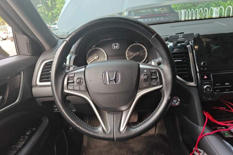 Used Honda UR-V 2017 370TURBO Four-Wheel Drive Prestige Edition China V Steering Wheel