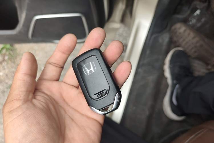 Used Honda UR-V 2017 370TURBO 2WD Prestige Edition China V Vehicle Key
