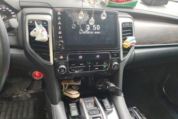 Used Honda UR-V 2017 370TURBO 2WD Prestige Edition China V Audio And AC Panel