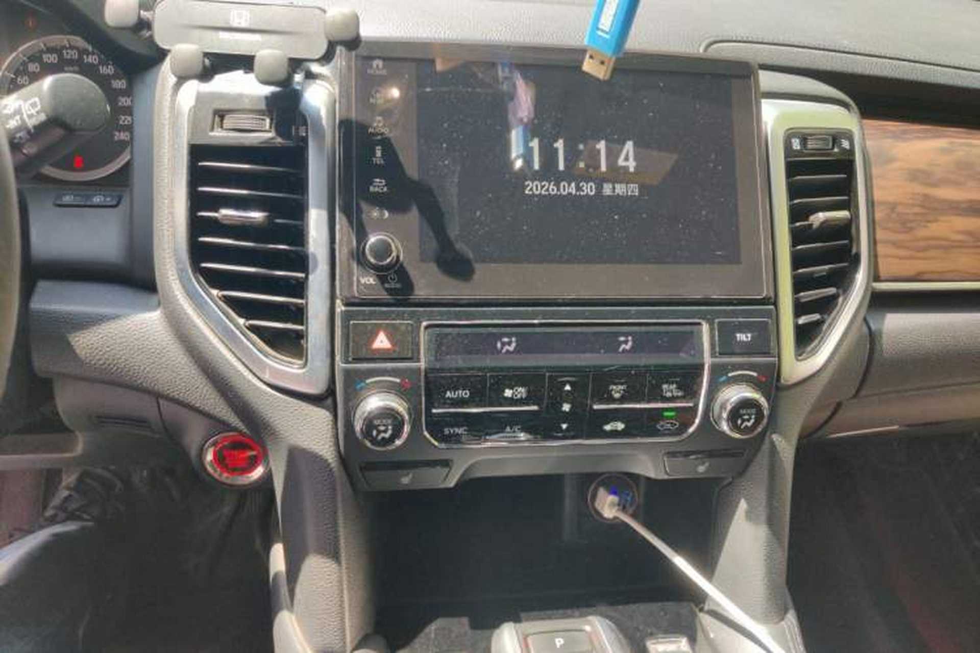 Used Honda UR-V 2017 370TURBO 2WD Prestige Edition China V Audio And AC Panel