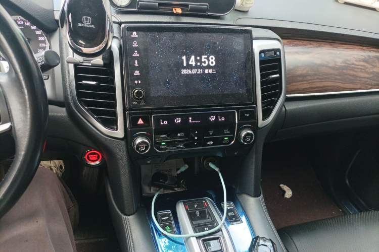 Used Honda UR-V 2017 370TURBO 2WD Prestige Edition China V Audio And AC Panel