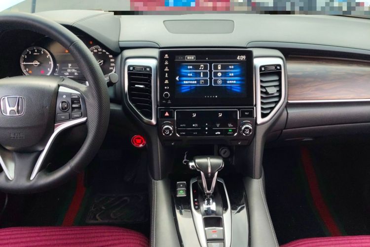 Used Honda UR-V 2017 240TURBO Two-Wheel Drive Luxury Edition China V Audio And AC Panel