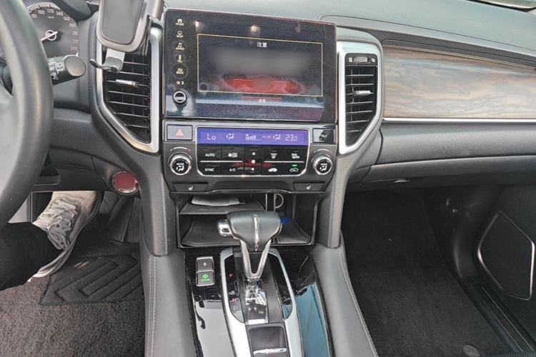Used Honda UR-V 2017 240TURBO Two-Wheel Drive Luxury Edition China V Audio And AC Panel