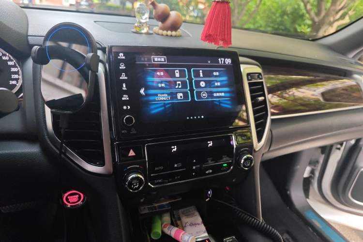 Used Honda UR-V 2017 370TURBO Four-Wheel Drive Prestige Edition China V Audio And AC Panel