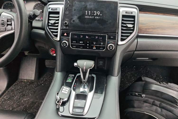 Used Honda UR-V 2017 240TURBO Two-Wheel Drive Classic Edition China V Audio And AC Panel