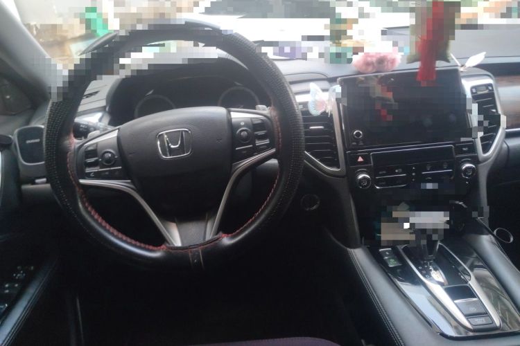 Used Honda UR-V 2017 240TURBO Two-Wheel Drive Classic Edition China V Center Console