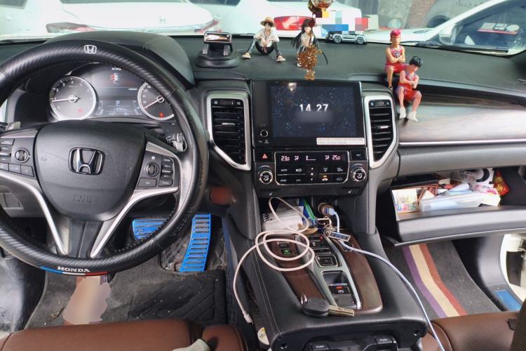 Used Honda UR-V 2017 370TURBO 2WD Prestige Edition China V Center Console