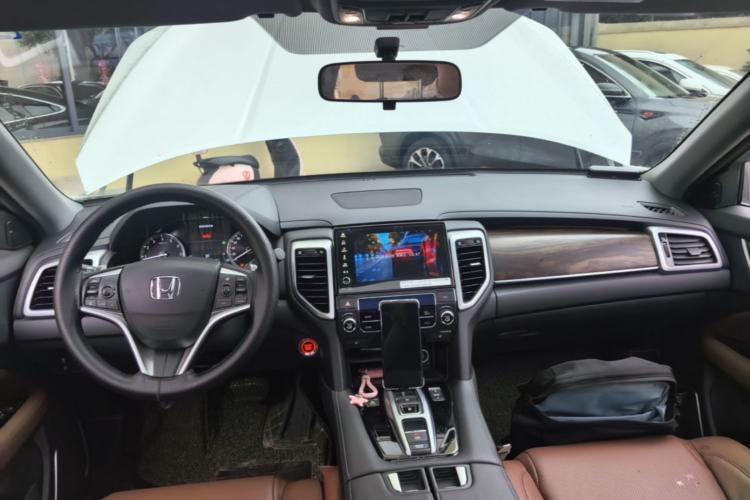 Used Honda UR-V 2017 370TURBO 2WD Prestige Edition China V Center Console