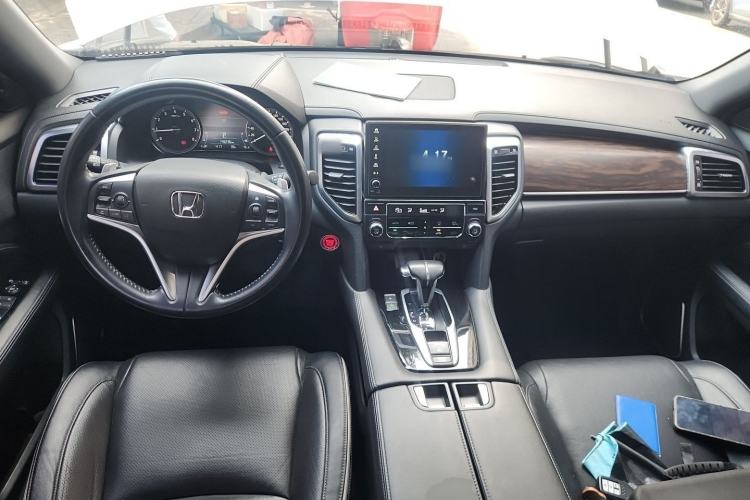 Used Honda UR-V 2017 240TURBO Two-Wheel Drive Luxury Edition China V Center Console