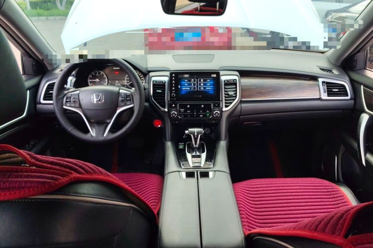 Used Honda UR-V 2017 240TURBO Two-Wheel Drive Luxury Edition China V Center Console