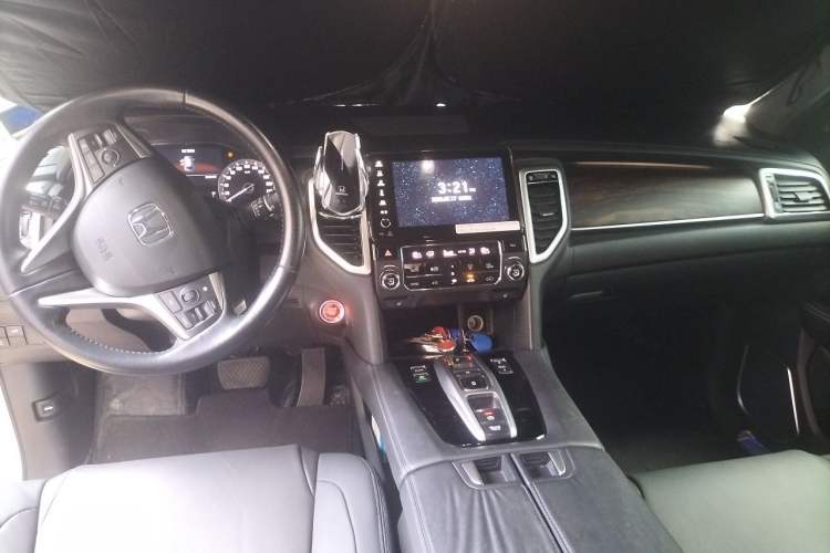 Used Honda UR-V 2017 370TURBO 2WD Prestige Edition China V Center Console