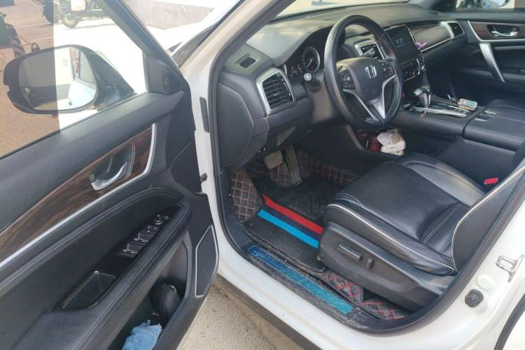 Used Honda UR-V 2017 240TURBO Two-Wheel Drive Luxury Edition China V Driver Seat