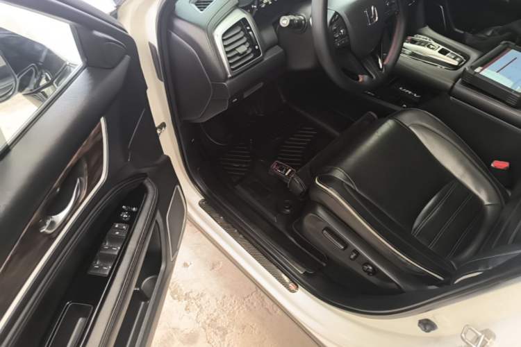 Used Honda UR-V 2017 370TURBO 2WD Prestige Edition China V Driver Seat
