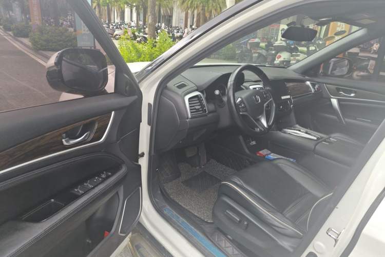 Used Honda UR-V 2017 370TURBO 2WD Prestige Edition China V Driver Seat