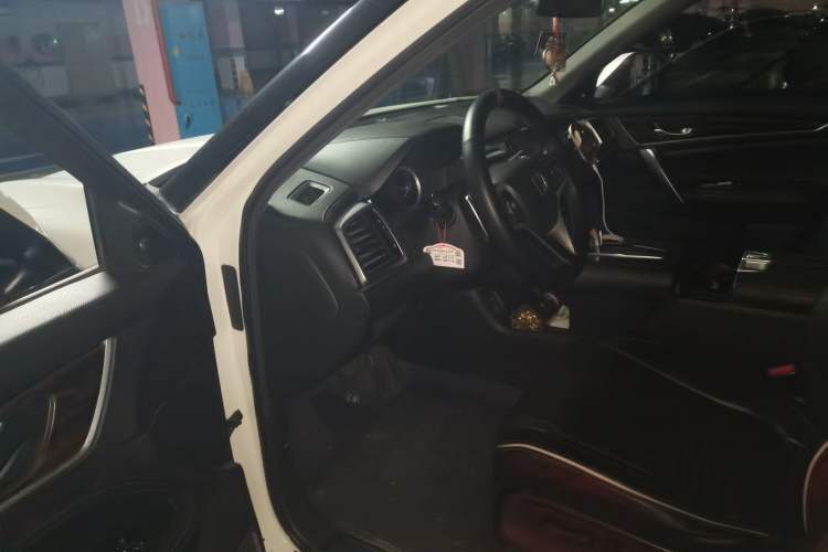 Used Honda UR-V 2017 240TURBO Two-Wheel Drive Classic Edition China V Driver Seat