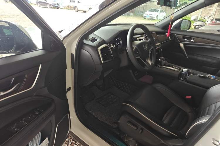 Used Honda UR-V 2017 240TURBO Two-Wheel Drive Classic Edition China VI Driver Seat