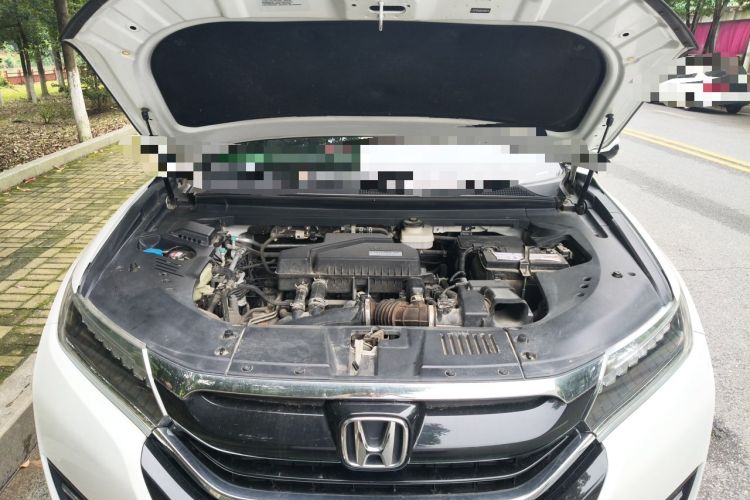 Used Honda UR-V 2017 240TURBO Two-Wheel Drive Luxury Edition China V Engine Bay