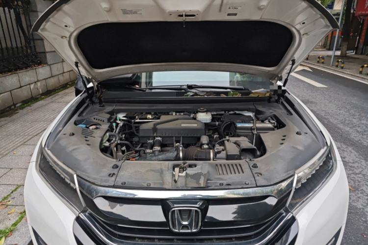 Used Honda UR-V 2017 240TURBO Two-Wheel Drive Luxury Edition China VI Engine Bay