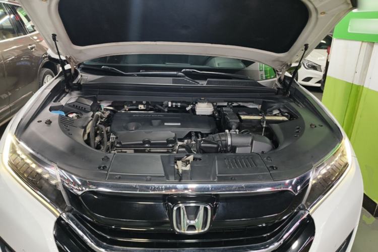 Used Honda UR-V 2017 370TURBO Four-Wheel Drive Prestige Edition China V Engine Bay