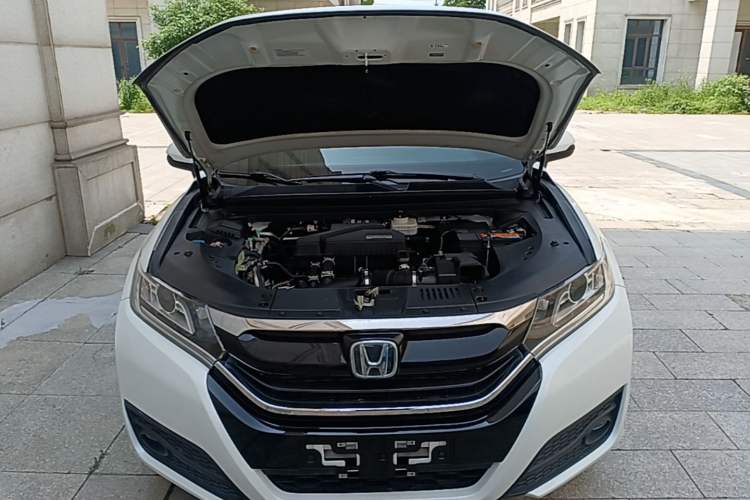 Used Honda UR-V 2017 240TURBO Two-Wheel Drive Classic Edition China VI Engine Bay