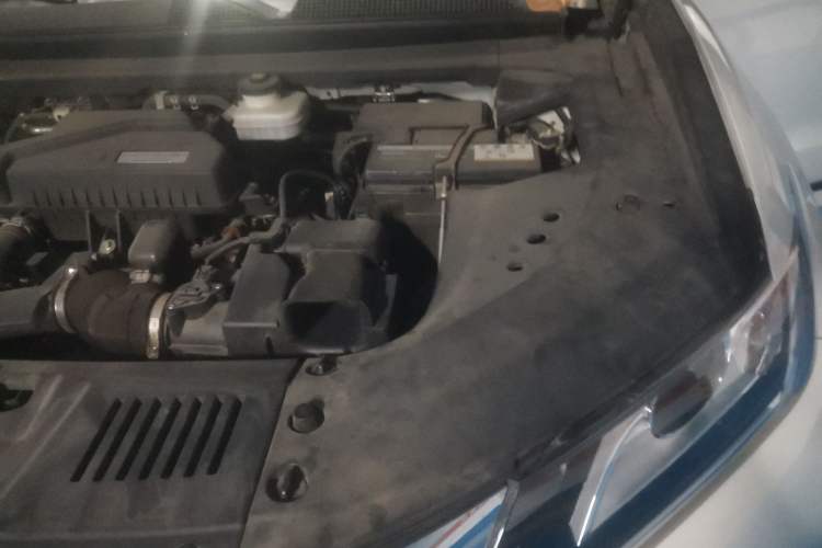 Used Honda UR-V 2017 240TURBO Two-Wheel Drive Classic Edition China V Engine Bay Left