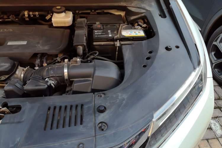 Used Honda UR-V 2017 370TURBO 2WD Prestige Edition China V Engine Bay Left