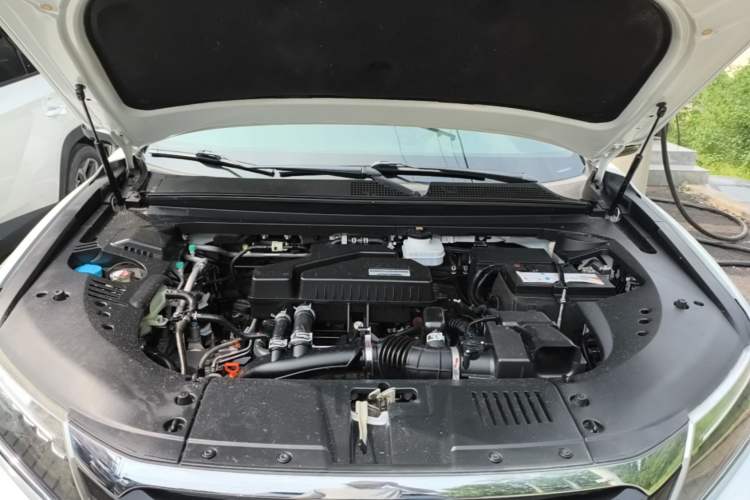 Used Honda UR-V 2017 240TURBO Two-Wheel Drive Luxury Edition China V Engine Bay