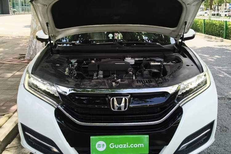 Used Honda UR-V 2017 240TURBO Two-Wheel Drive Luxury Edition China VI Engine Bay
