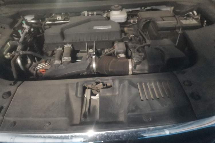 Used Honda UR-V 2017 240TURBO Two-Wheel Drive Classic Edition China V Engine Bay