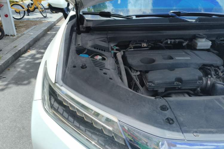 Used Honda UR-V 2017 370TURBO 2WD Prestige Edition China V Engine Bay Right