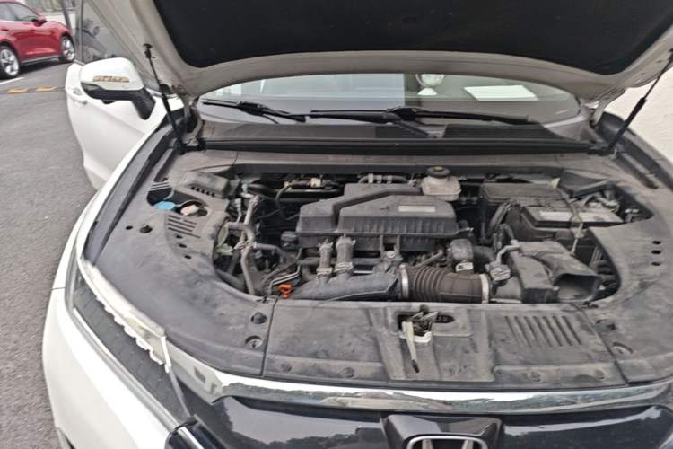 Used Honda UR-V 2017 240TURBO Two-Wheel Drive Luxury Edition China V Engine Bay Right