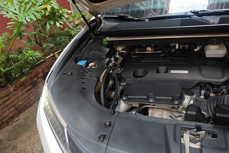 Used Honda UR-V 2017 370TURBO 2WD Prestige Edition China V Engine Bay Right