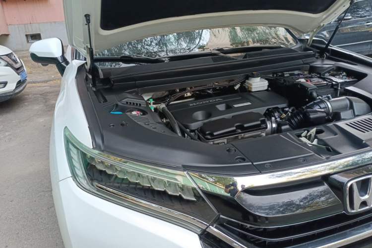 Used Honda UR-V 2017 370TURBO 2WD Prestige Edition China V Engine Bay Right