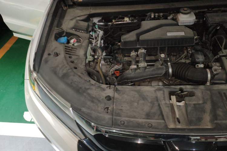 Used Honda UR-V 2017 240TURBO Two-Wheel Drive Luxury Edition China VI Engine Bay Right