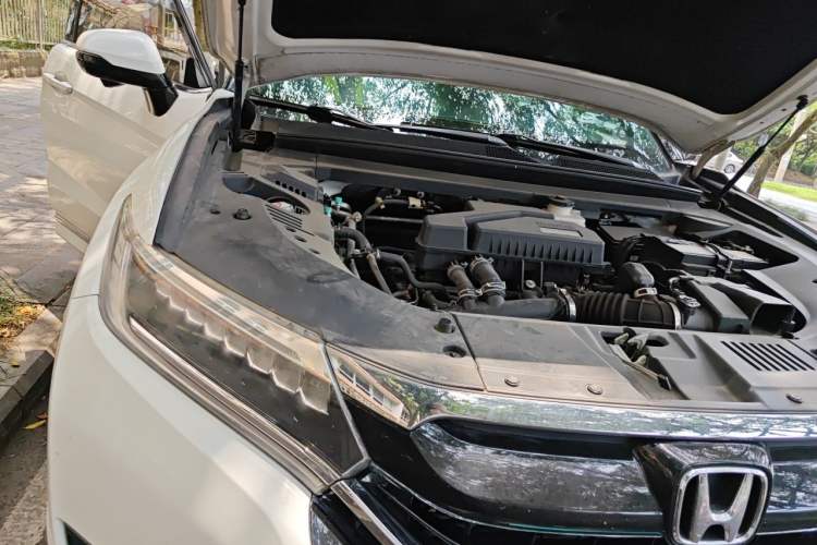 Used Honda UR-V 2017 240TURBO Two-Wheel Drive Luxury Edition China VI Engine Bay Right