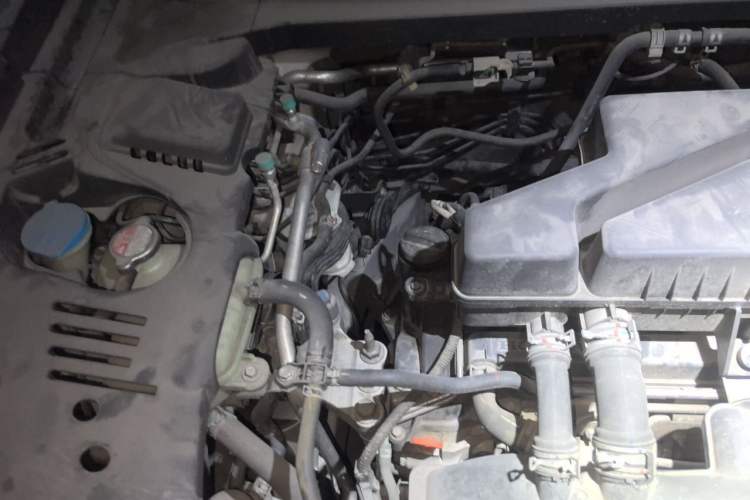 Used Honda UR-V 2017 240TURBO Two-Wheel Drive Luxury Edition China V Engine Bay Right