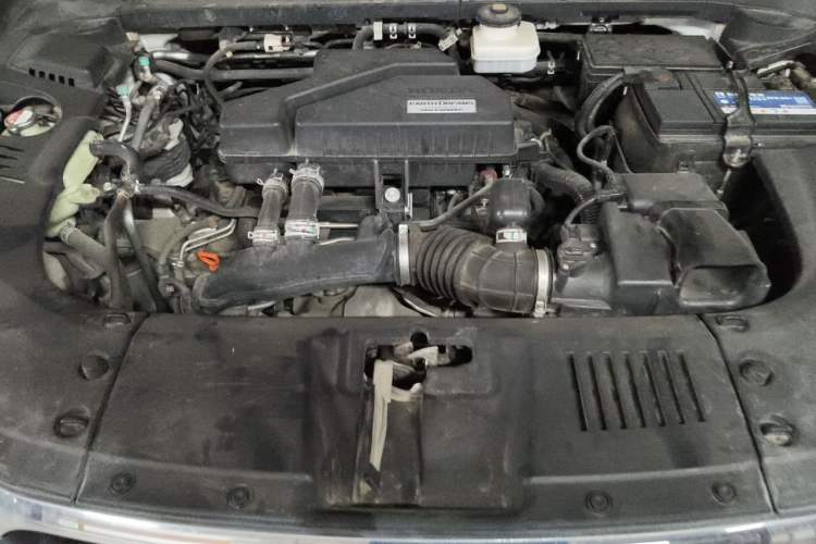 Used Honda UR-V 2017 240TURBO Two-Wheel Drive Luxury Edition China V Engine Bay