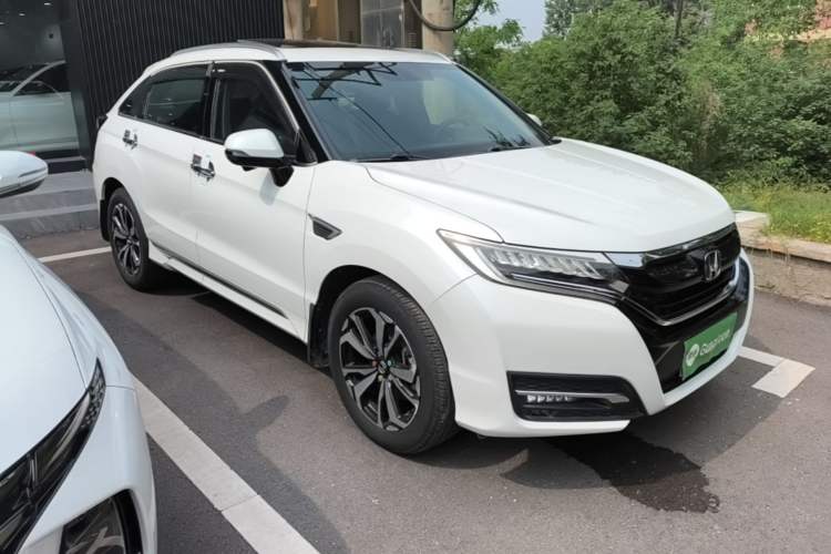 Used Honda UR-V 2017 240TURBO Two-Wheel Drive Luxury Edition China V Front Right 45 Deg
