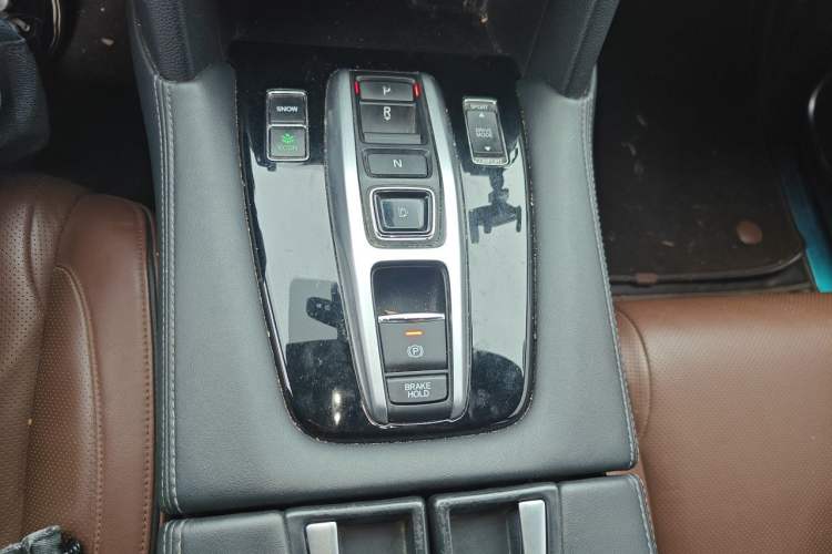 Used Honda UR-V 2017 370TURBO Four-Wheel Drive Prestige Edition China V Gear Lever