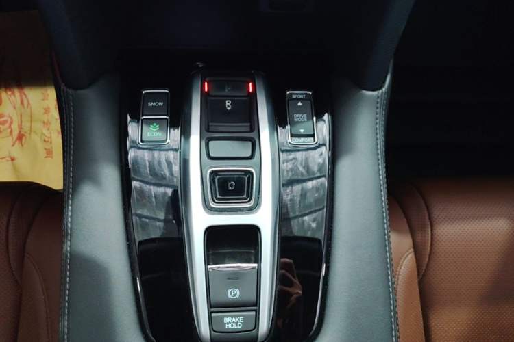 Used Honda UR-V 2017 370TURBO Four-Wheel Drive Prestige Edition China V Gear Lever