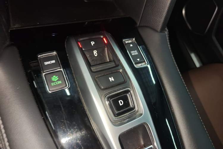 Used Honda UR-V 2017 370TURBO Four-Wheel Drive Prestige Edition China V Gear Lever
